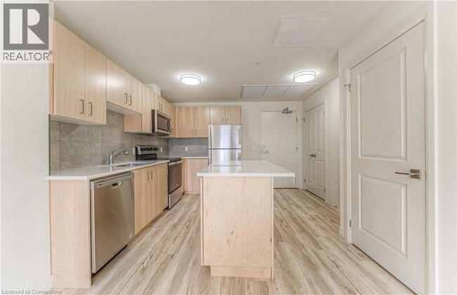 Building Photo - 301 Westmount Rd W