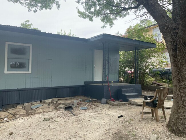 Foto del edificio - 353 Rusch Ln