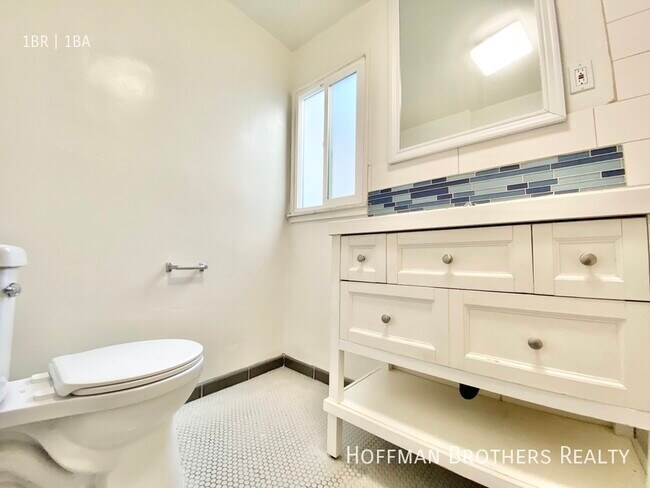 Foto del edificio - 415 S Coronado St