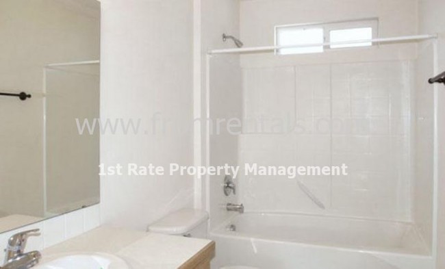 Foto del edificio - 10154 W Garverdale Ln