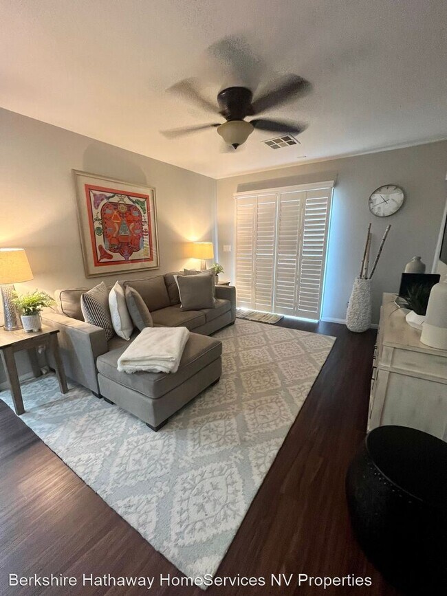 Foto del edificio - 4 br, 3 bath House - 4827 Teal Petals St