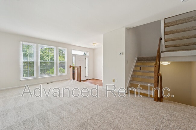 Building Photo - 8942 Quail Run Dr