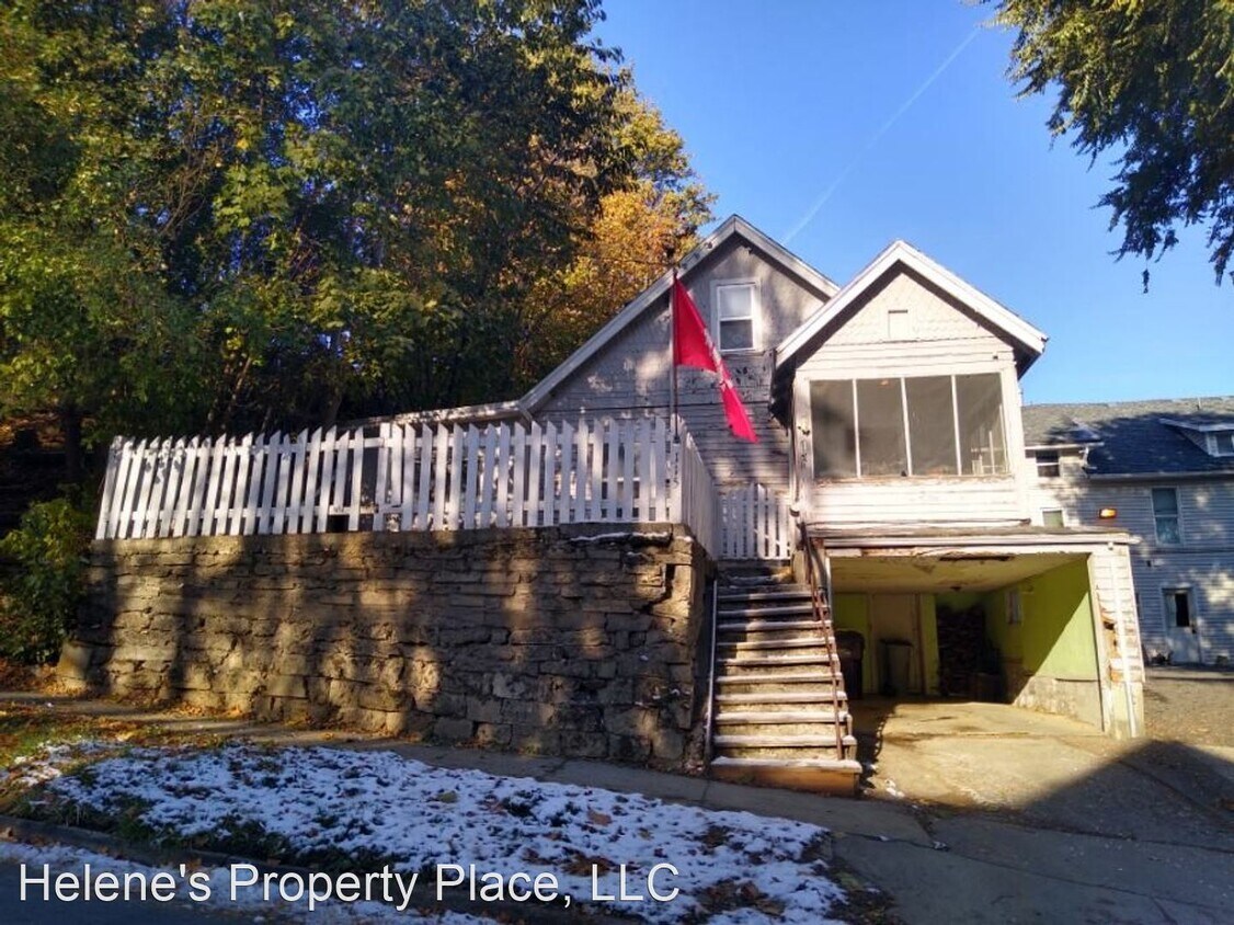 Primary Photo - 2 br, 1 bath House - 115 SW State Street