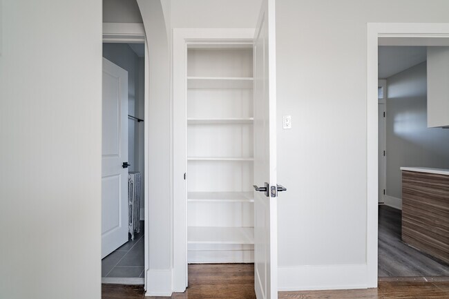 Foto del edificio - 4329 N Hermitage Ave