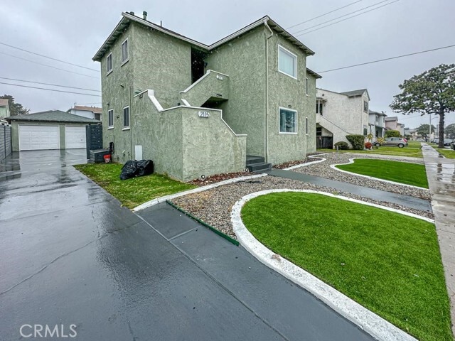 Building Photo - 2115 W 103rd Pl