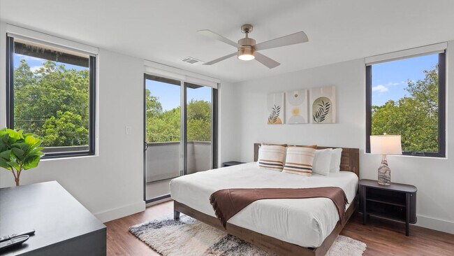 Foto del edificio - 5515 Humming Bird Ln