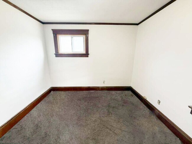 Foto del edificio - 3 BED 1 BATH BEAUTIFUL SINGLE FAMILY HOME IN GARFIELD HEIGHTS!