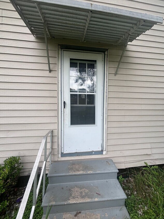 Foto principal - 9123 Cameron St