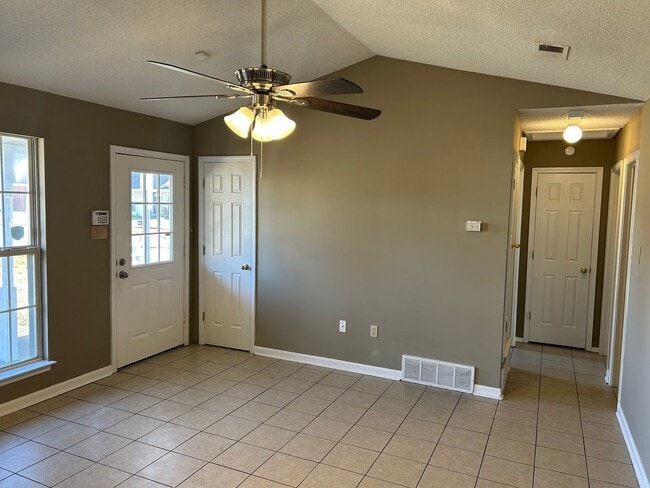 Building Photo - 10215 Farley Dr S