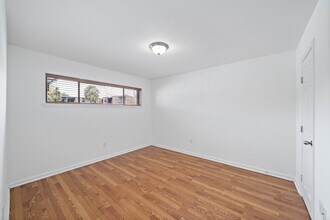 Building Photo - 100 Market St