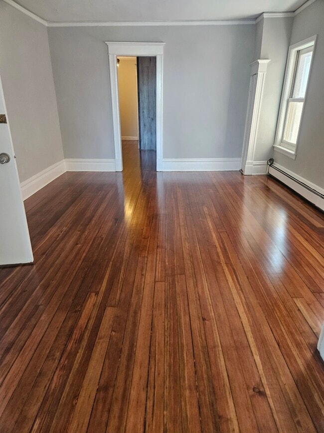 Building Photo - 6040 N Avondale Ave