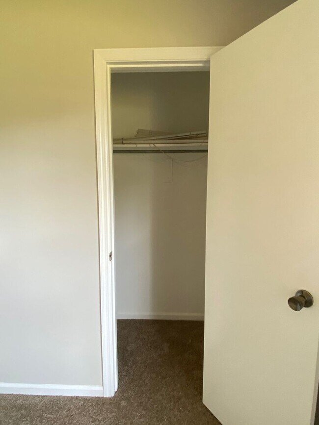 Foto del edificio - Ridgewood Subdivision Gem: 3-Bedroom Home with Fenced Yard.