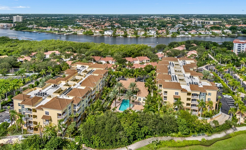 Foto principal - Riverwalk Pointe