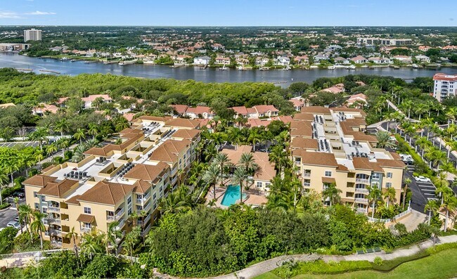 Foto del edificio - Riverwalk Pointe