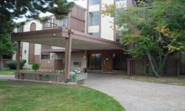 Building Photo - 1302 S Parker Rd