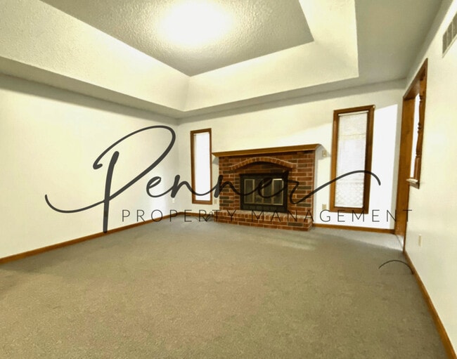 Building Photo - 2701 S Coachman Dr