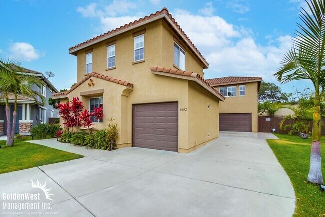 Foto del edificio - Stunning  5Bdm 3.5Ba  Home with Private Backyard in Prime Location of Oceanside!