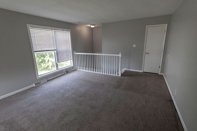 Building Photo - 7217 N Moberly Dr