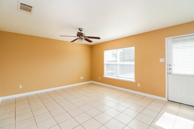 Foto del edificio - 10009 Quail Glen Dr