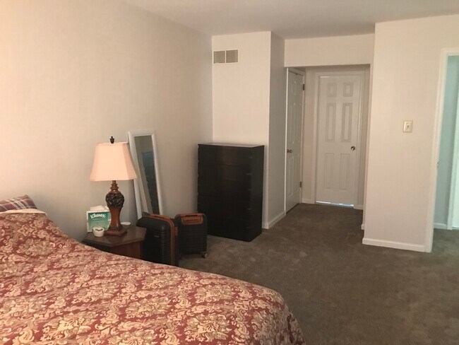 Bedroom - 410 Avenue E