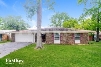 Building Photo - 9570 Gemini Dr