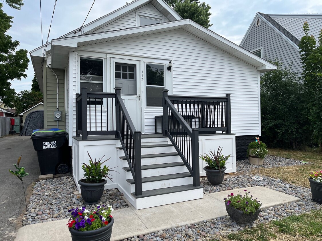 Primary Photo - 113 Brookline Rd