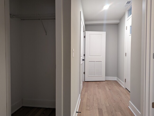 Building Photo - 4409 N Seeley Ave