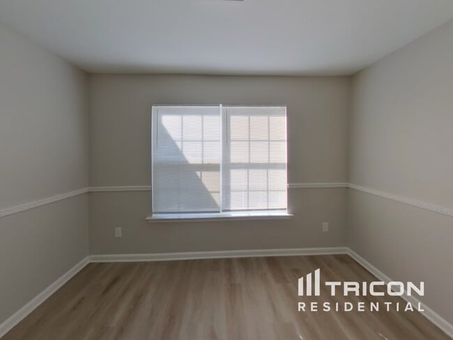 Foto del edificio - 3008 Deep Cove Dr NW