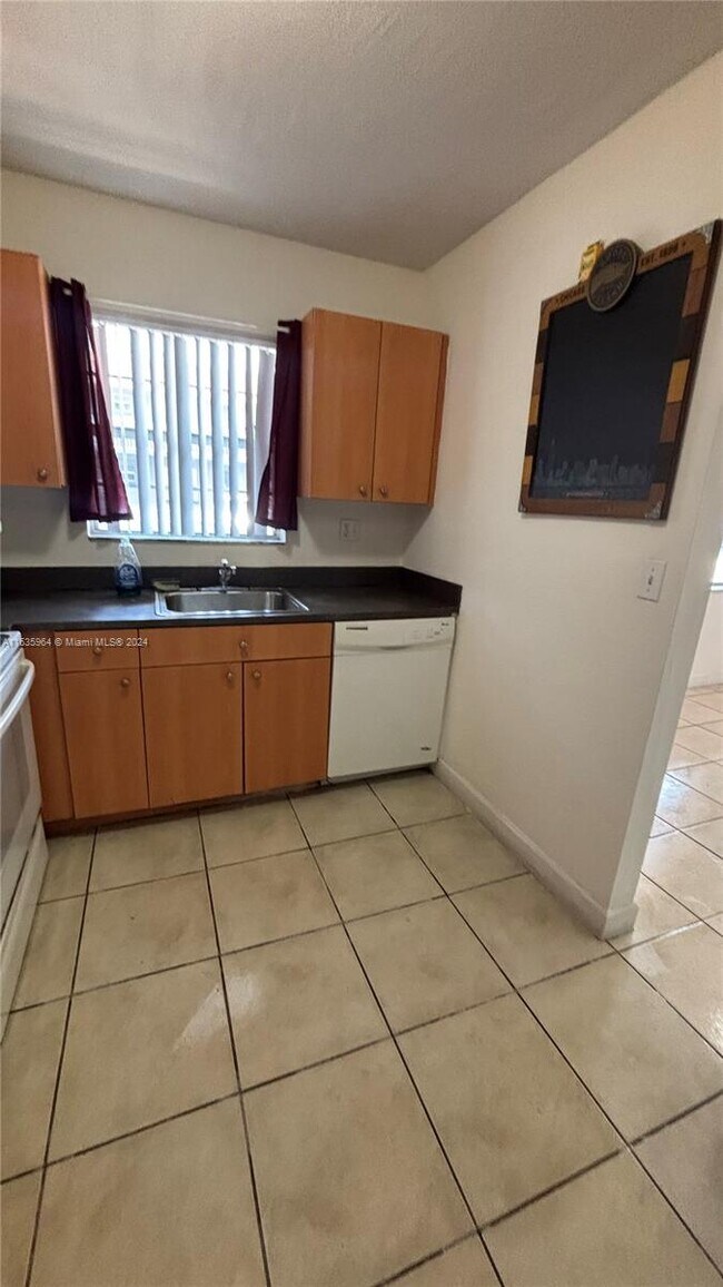 Foto del edificio - 4753 NW 9th Dr