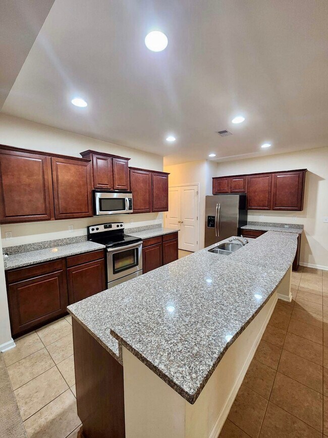 Foto del edificio - 2864 Eton St