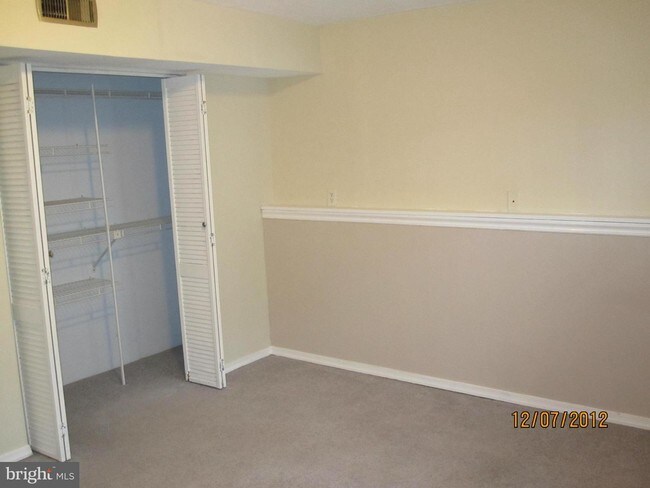 Building Photo - 10000 Chestnut Wood Ln