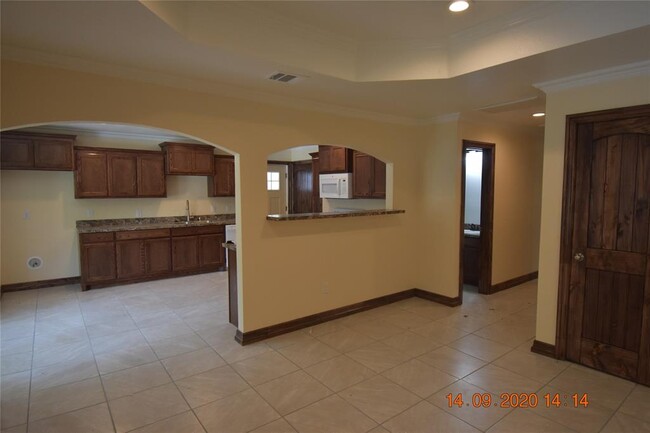 Foto del edificio - 716 N Harrison Ave