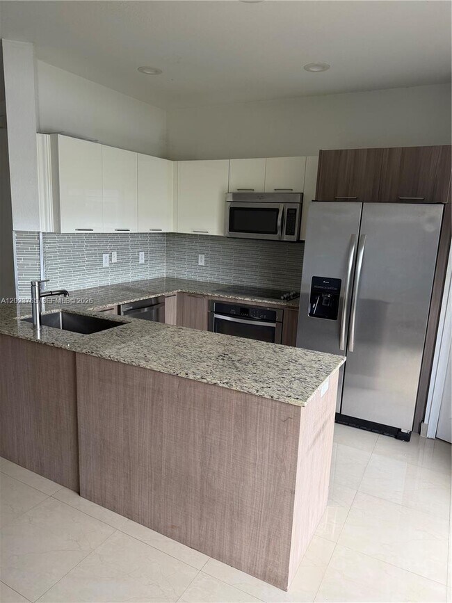 Foto del edificio - 10803 NW 83rd St