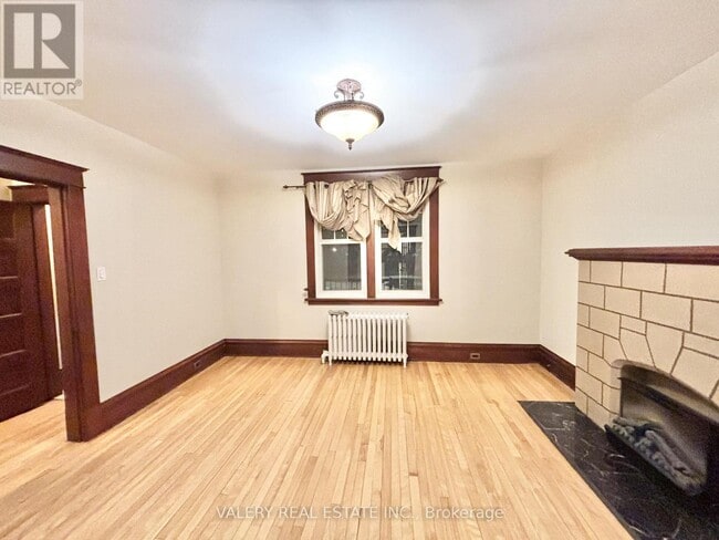 Building Photo - 81 Heney St