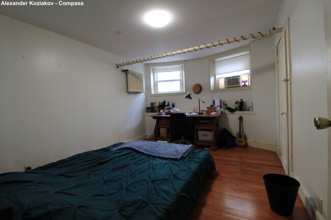 Building Photo - 11 Wellman St
