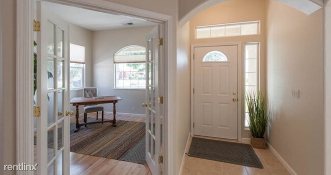 Building Photo - 3 br, 2 bath House - 1822 Bedford Drive