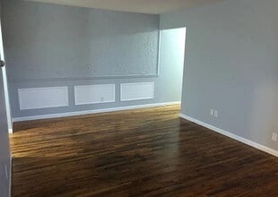 Building Photo - 2911 Harwick Dr