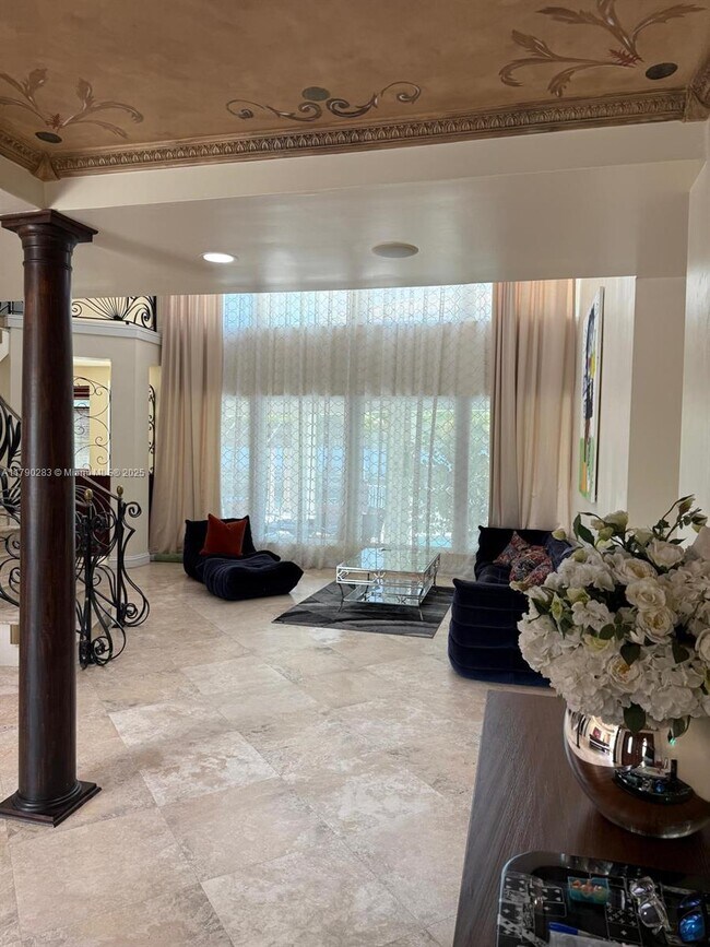 Foto del edificio - 3320 NE 164th St
