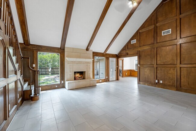 Foto del edificio - 8011 Liberty Elm Ct