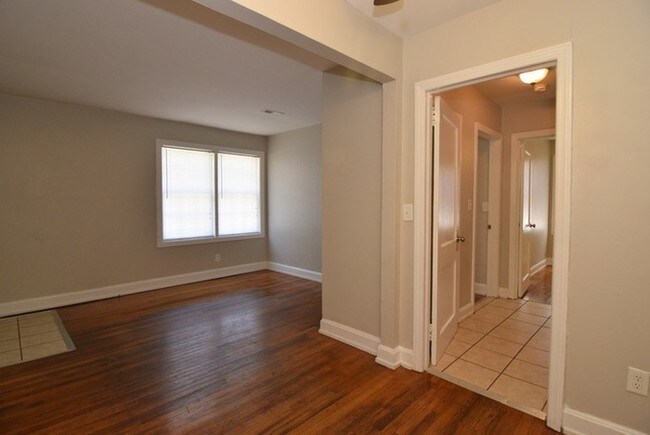 Foto del edificio - 2 Bedrooms - All Electric - Section 8 OK!
