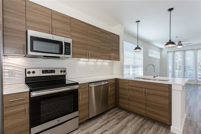 Building Photo - 431 Melba St