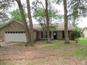 Building Photo - 2780 Honeywood Dr