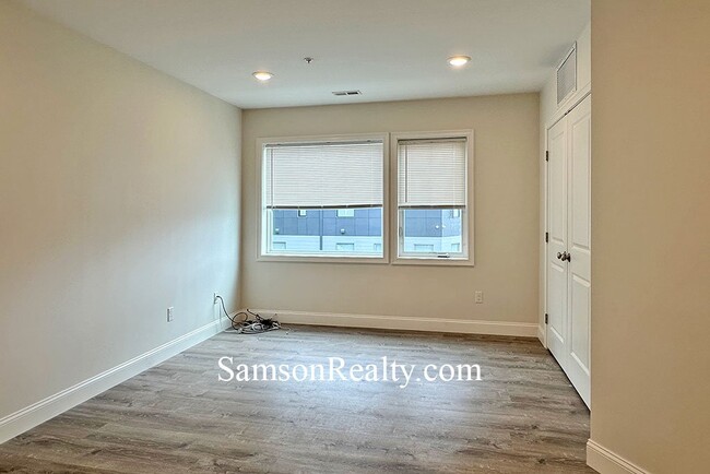 Photo - 219 Waterman St Apartment