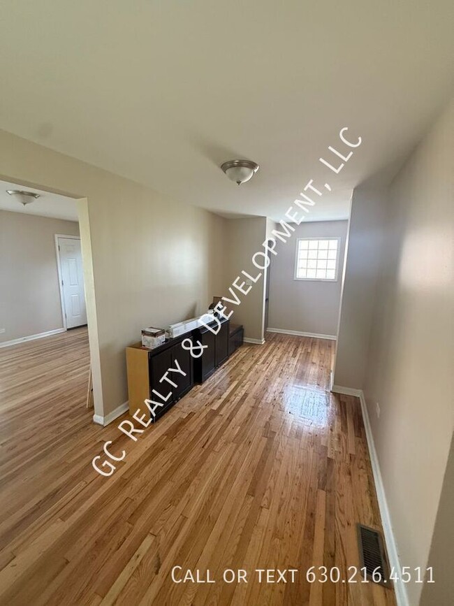 Foto del edificio - 9857 S Calhoun Ave