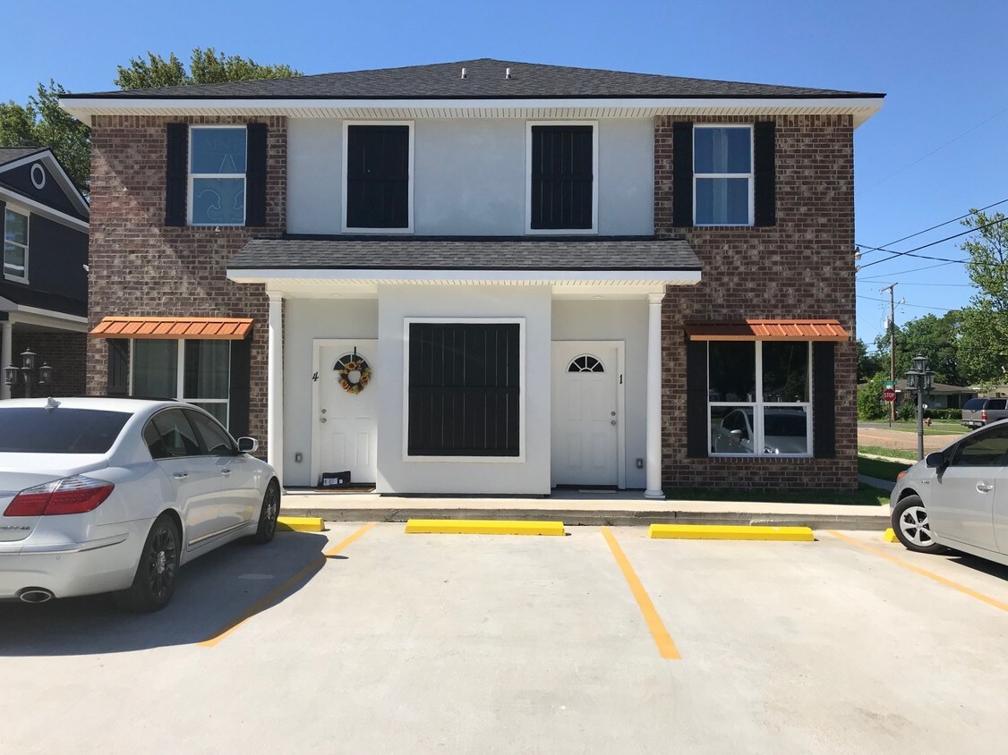 Foto principal - 3703 Common St
