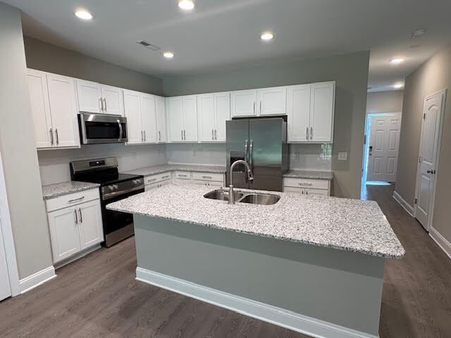 Building Photo - "Discover Spacious Elegance: Modern 3-Bedr...