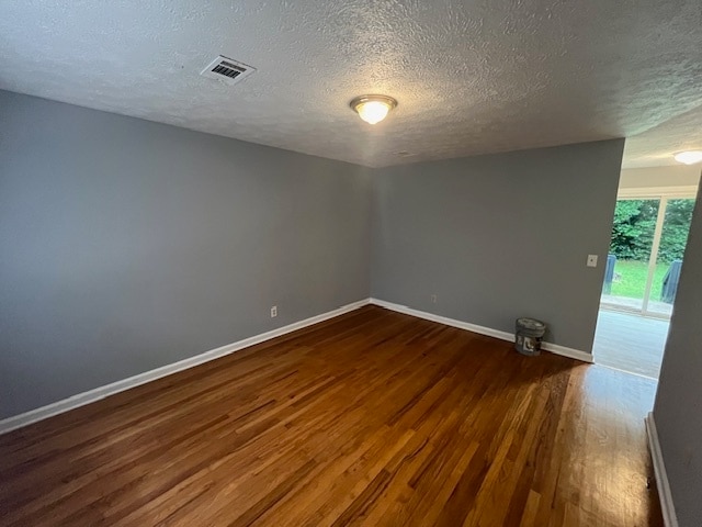 Building Photo - 204 Ravenwood Way