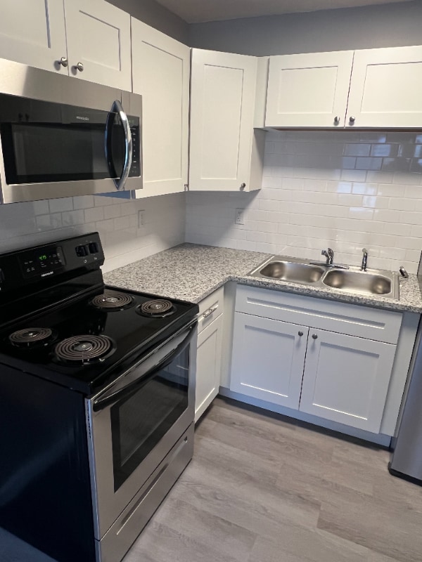 Building Photo - 621 De Votie Ave