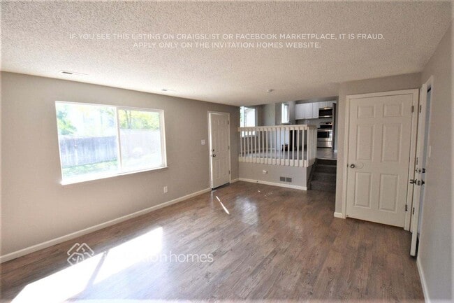 Building Photo - 12116 Grape St