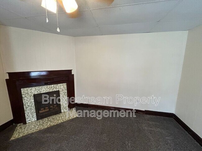 Foto del edificio - 434 S Mulberry St